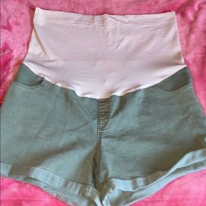 •maternity shorts•